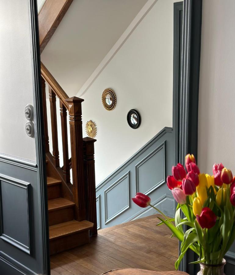 La Grande Maison Lgm Lesches Exteriör bild