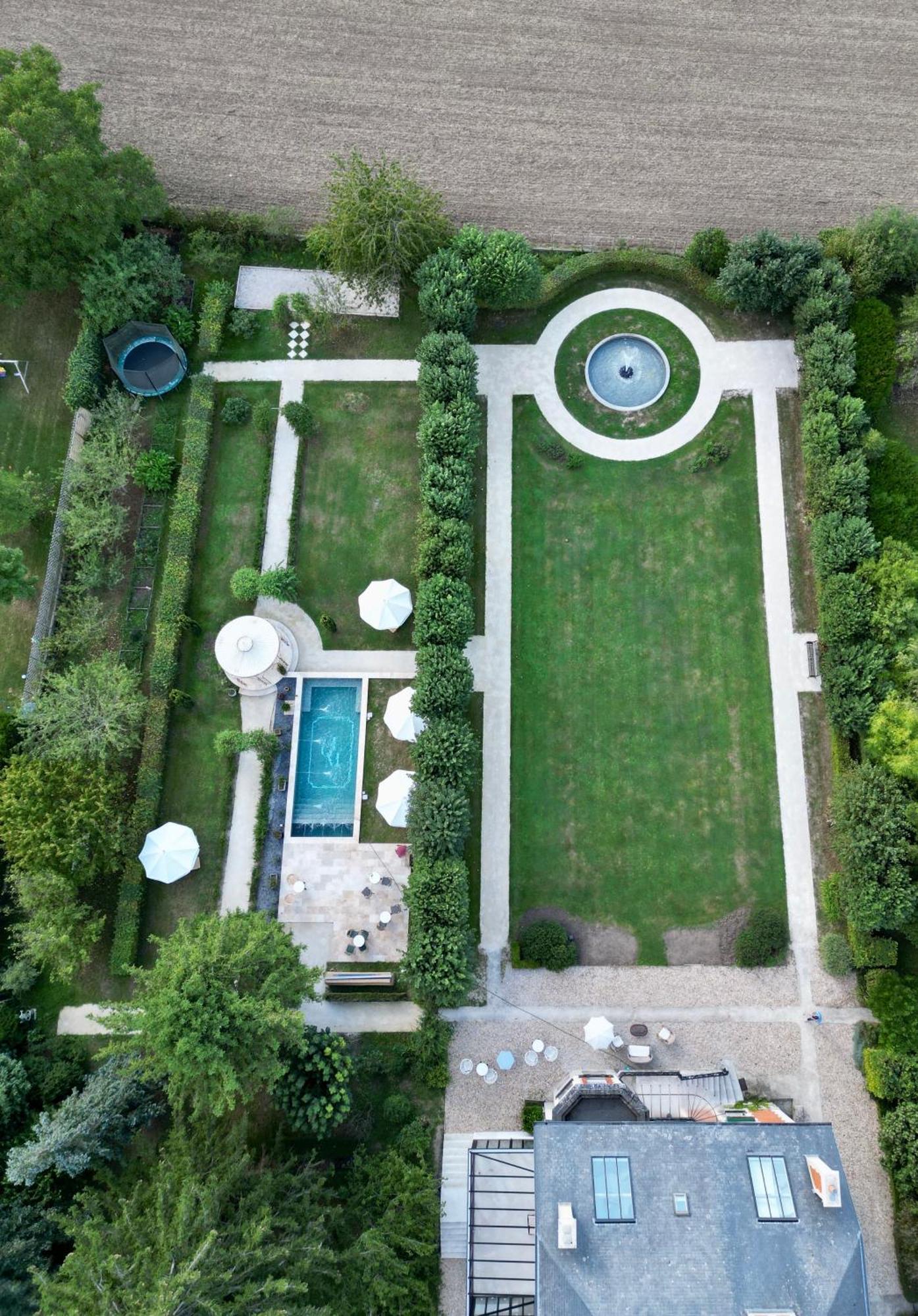 La Grande Maison Lgm Lesches Exteriör bild