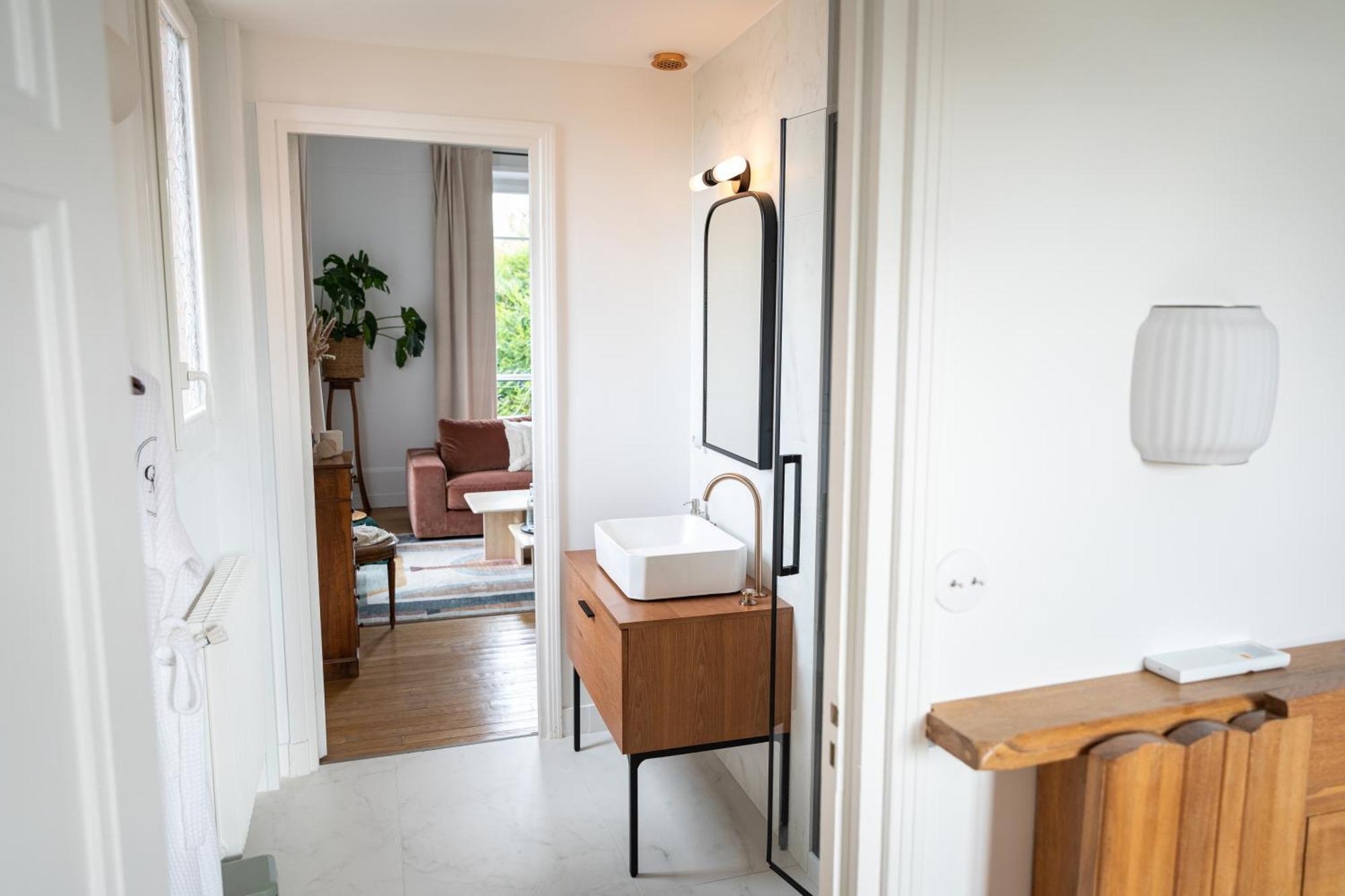 La Grande Maison Lgm Lesches Exteriör bild