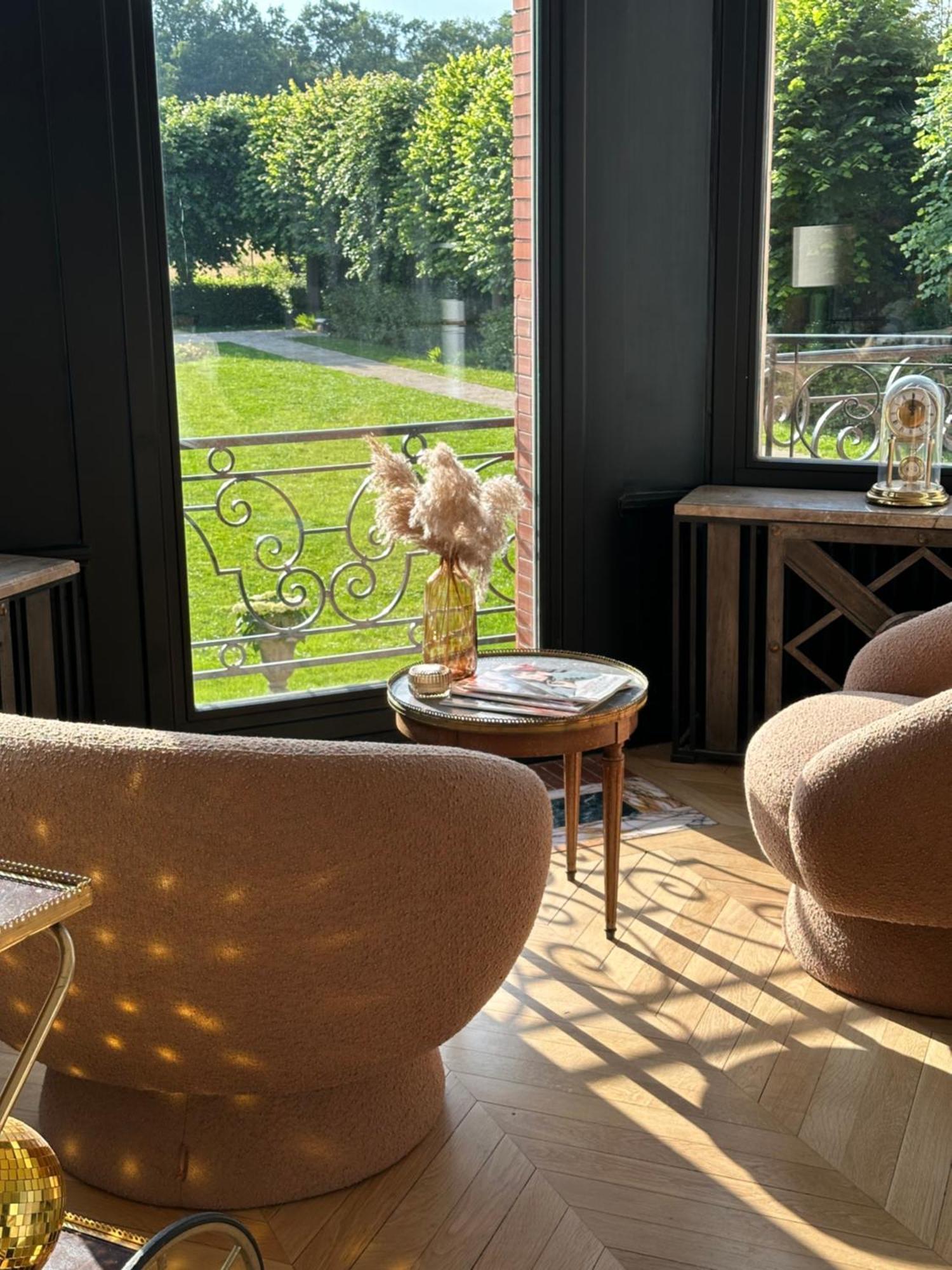 La Grande Maison Lgm Lesches Exteriör bild